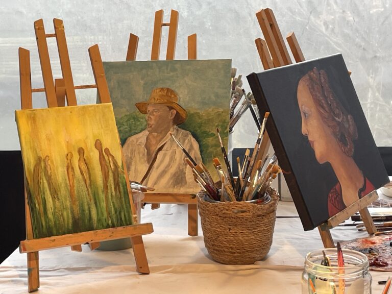 En zo zijn we alweer volop aan de gang met allerlei projecten. Een vrolijke start van veel schilderplezier!